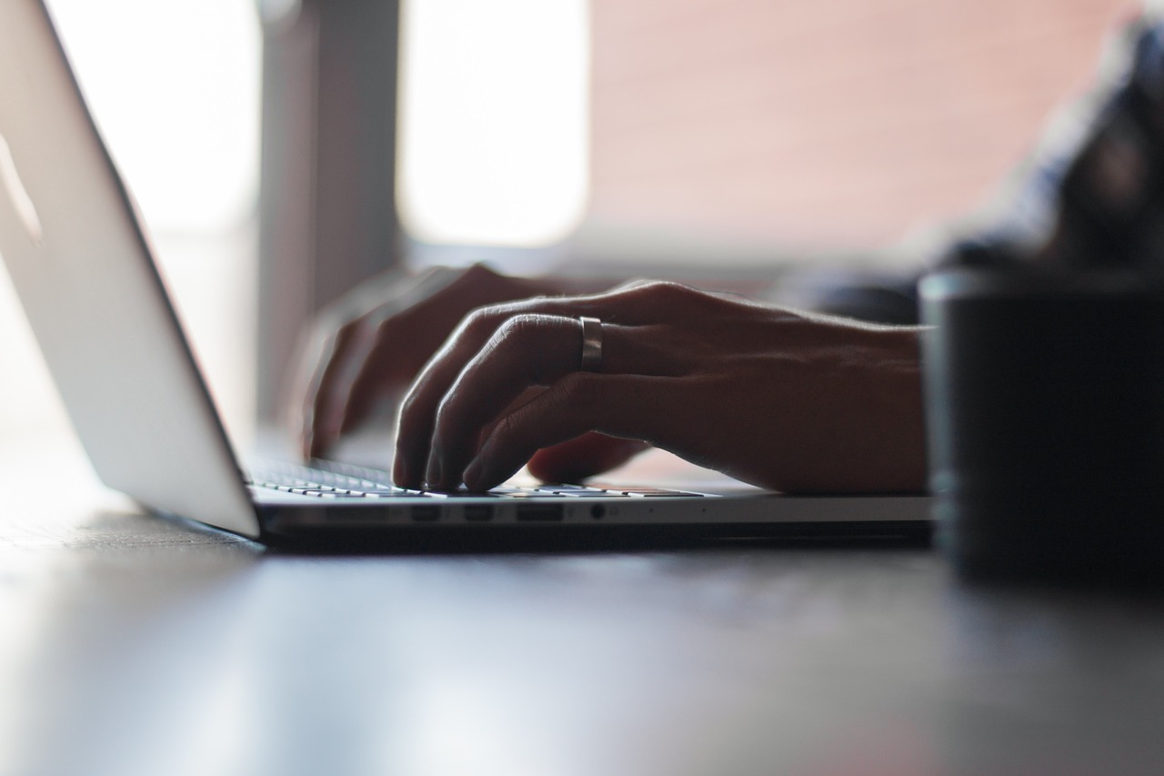 Nonprofit organizations need freelance writers to write a variety of projects: annual reports, website copy, newsletters, case studies, brochures, sales letters, and more.