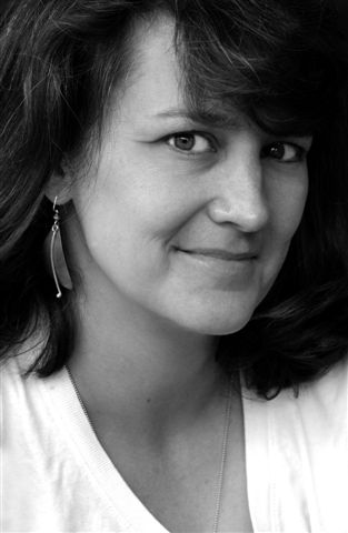 Laura Laing bw headshot