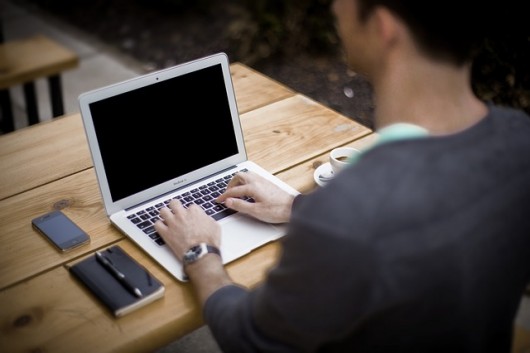 writing-fast-on-laptop